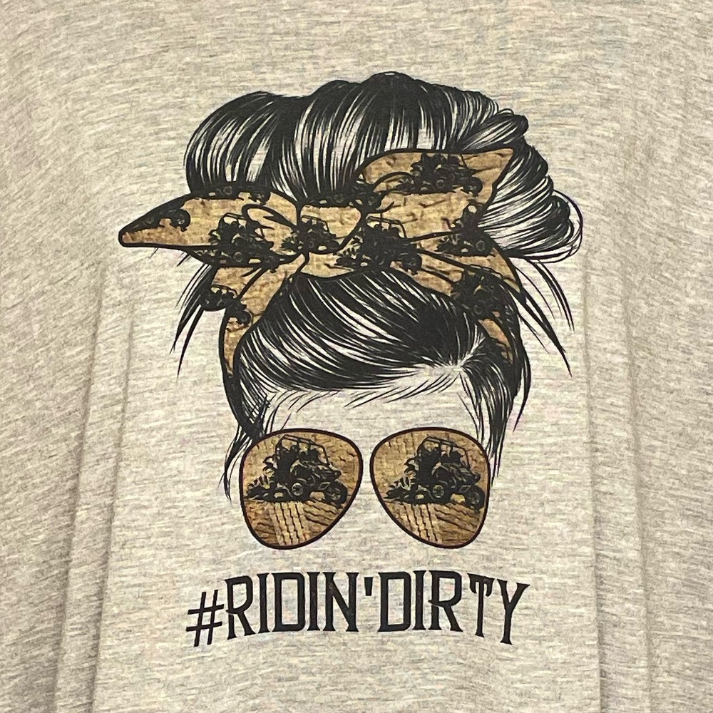 Gildan Ridin’ Dirty Side by Side Heather Gray Graphic Tee